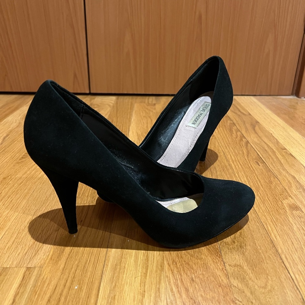 Steve Madden Black Suede Unityy Pump - Size 10